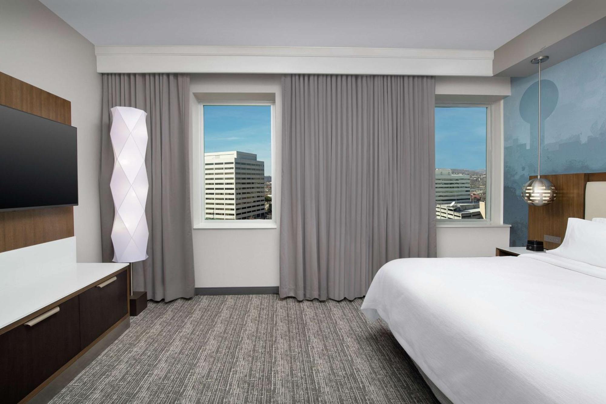 Embassy Suites By Hilton Knoxville Downtown Extérieur photo