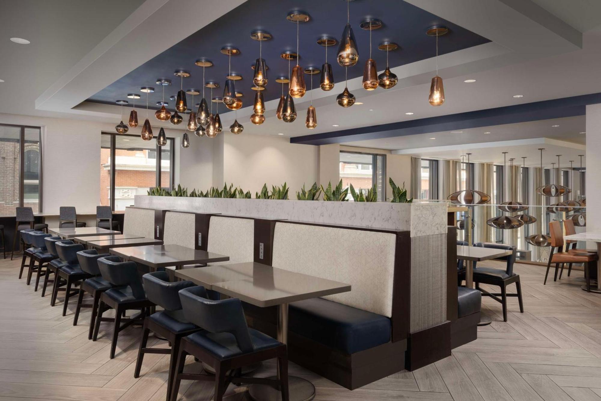 Embassy Suites By Hilton Knoxville Downtown Extérieur photo